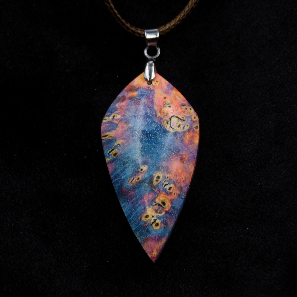 Pièce unique #36 - Pendentif en Bois de Bouleau Stabilisé