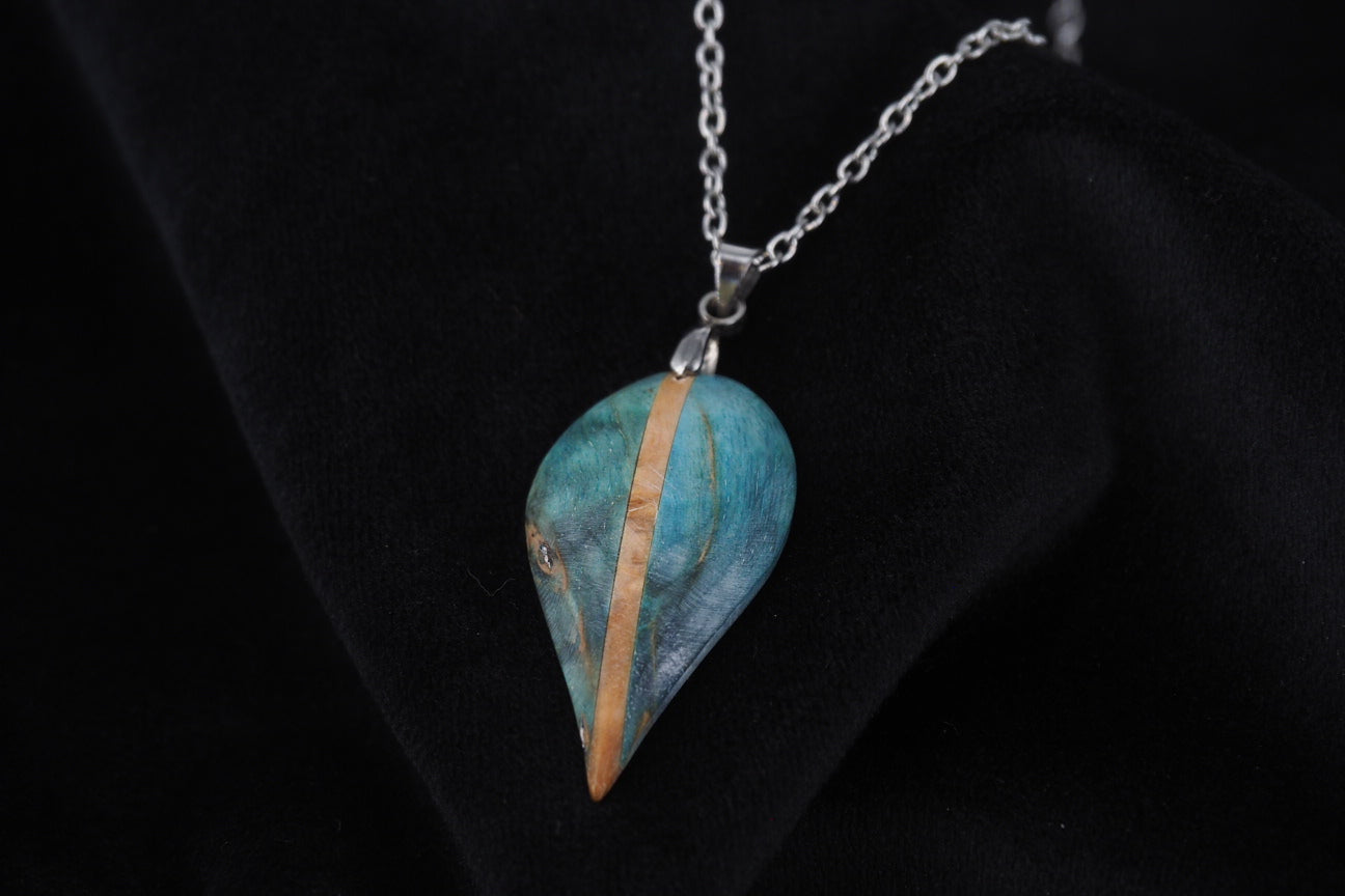 Pendentif en bois de bouleau stabilisé turquoise et beige