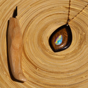 Pièce unique #46 - Pendentif en Ebene, Eucalyptus et Opale