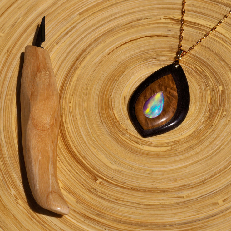 Pièce unique #46 - Pendentif en Ebene, Eucalyptus et Opale
