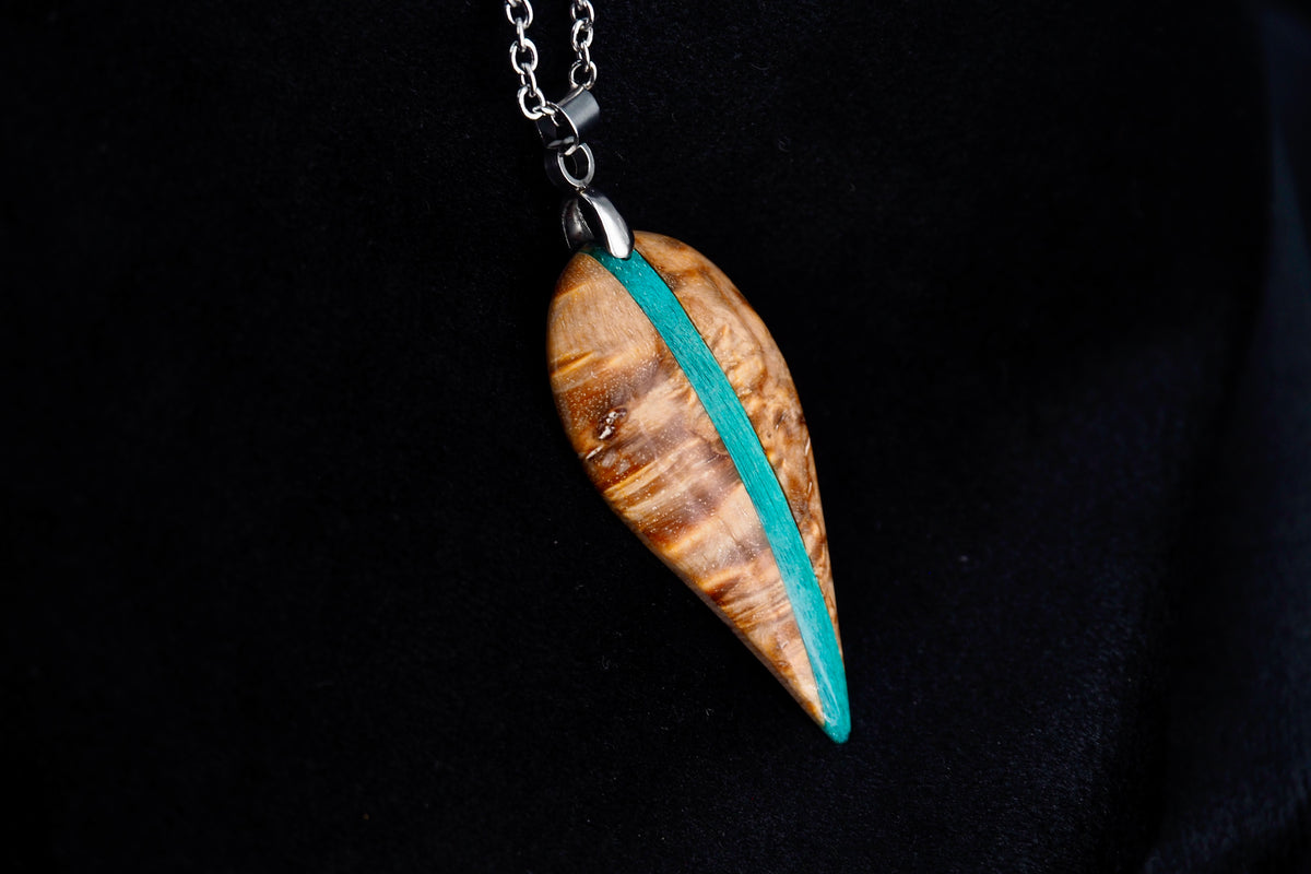 Pendentif en bois de bouleau stabilisé beige et turquoise