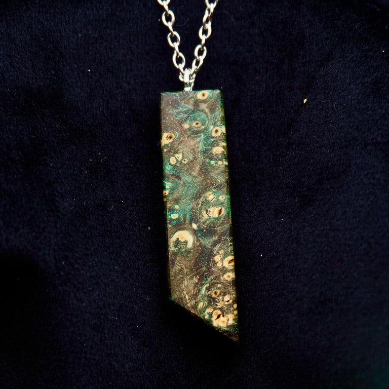 Pièce unique #47 - Pendentif en Bois de Bouleau Stabilisé