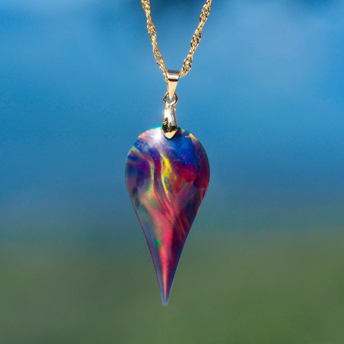 Pièce unique #019 - Pendentif en Opale de laboratoire multicouleur