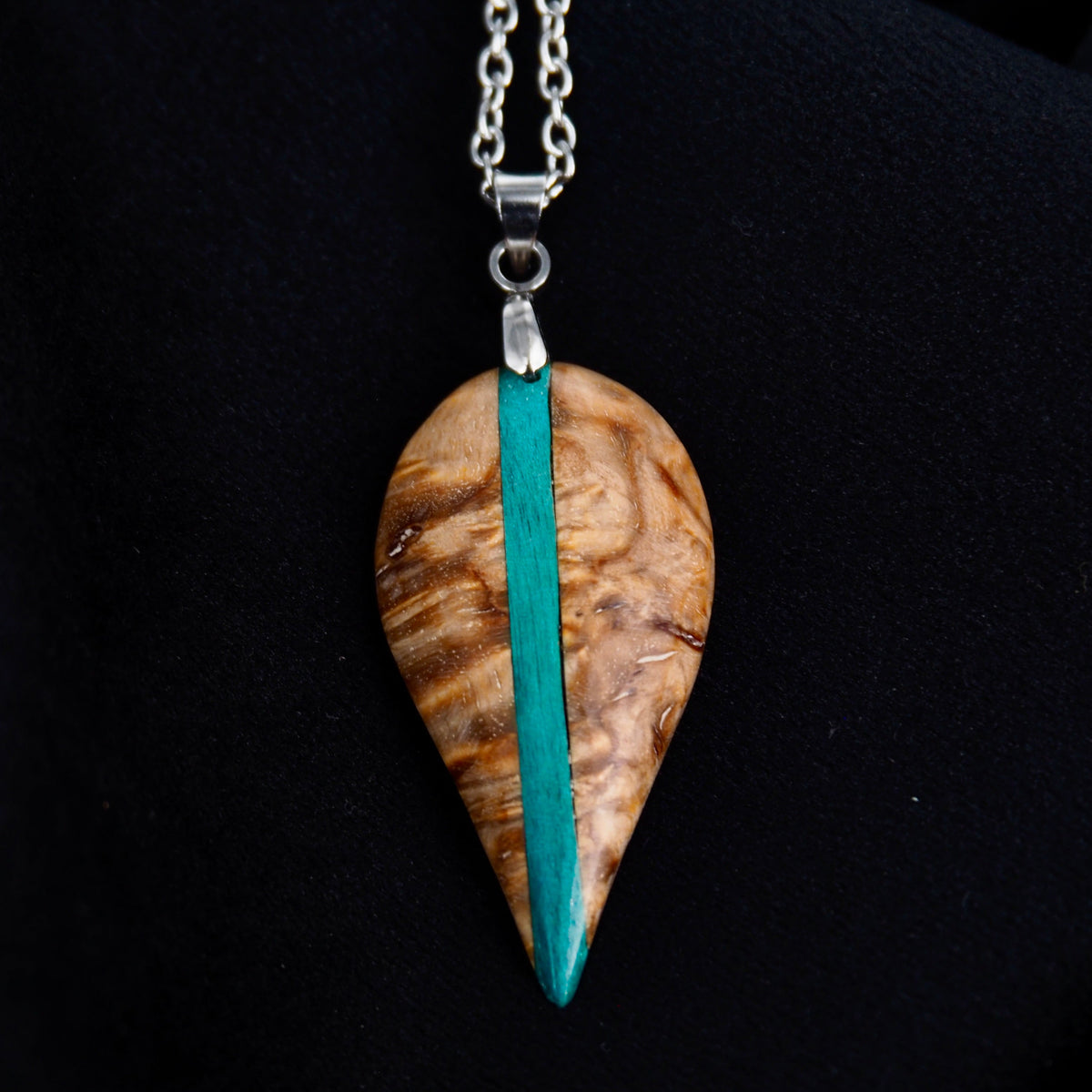 Pendentif en bois de bouleau stabilisé beige et turquoise