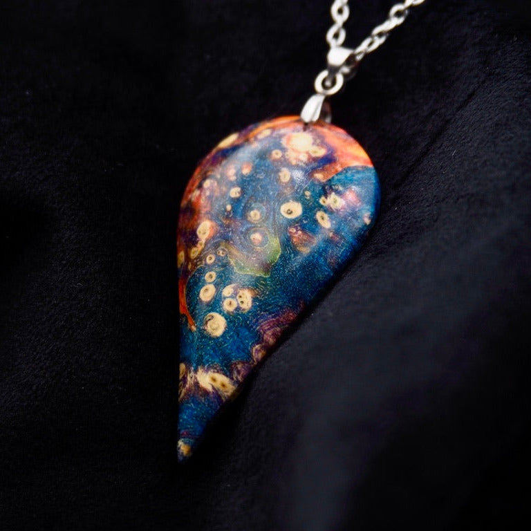 Pièce unique #49- Pendentif en Bois de Bouleau Stabilisé