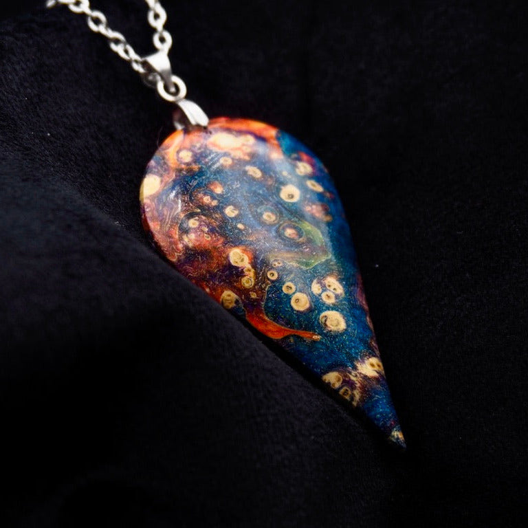 Pièce unique #49- Pendentif en Bois de Bouleau Stabilisé