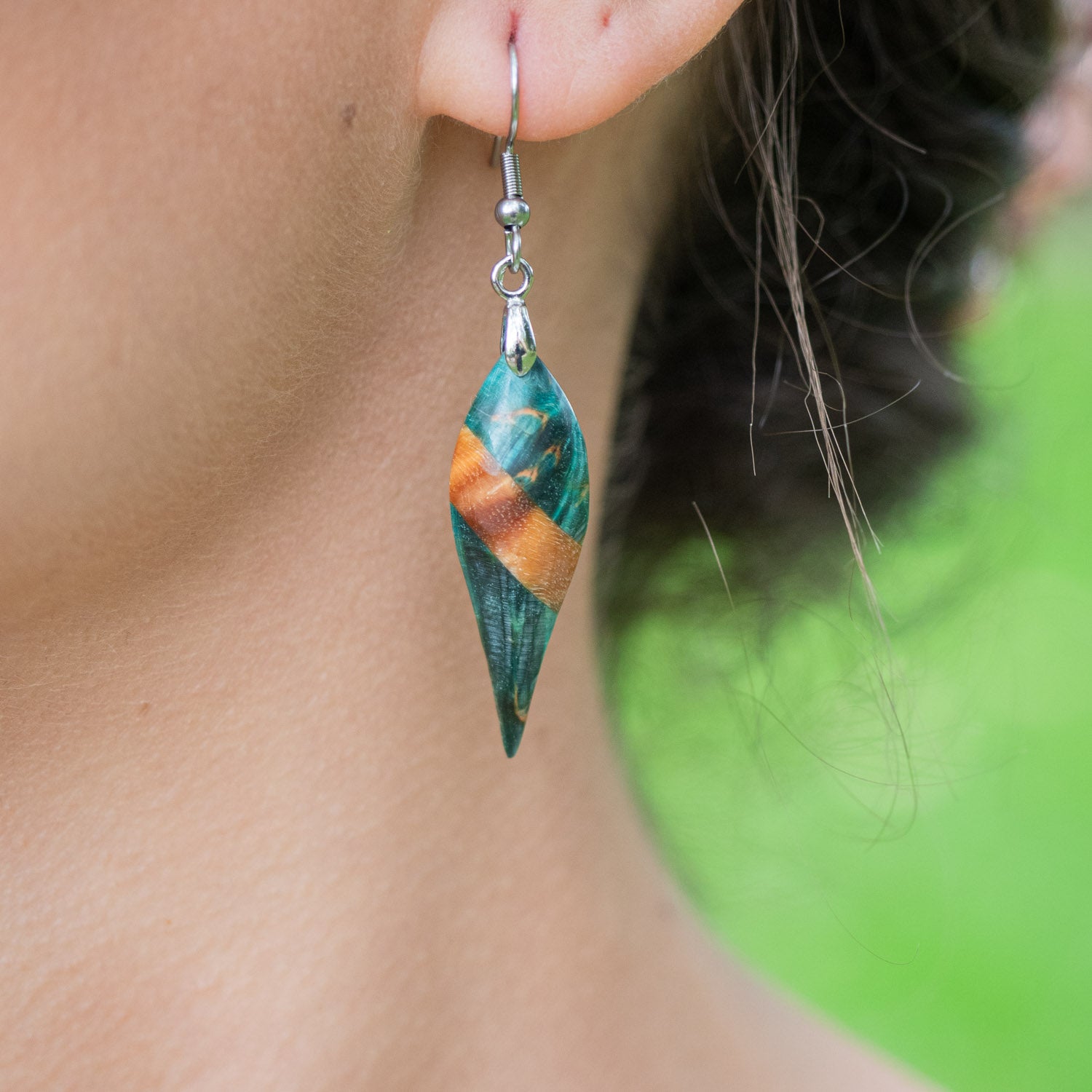 Boucles d'oreilles en bouleau stabilisé turquoise et beige