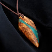 Pendentif Talisman 1 - Bois de Bouleau Stabilisé Beige et Turquoise