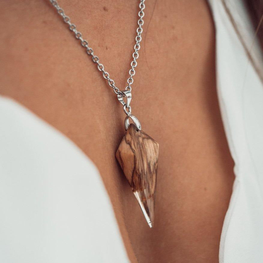 Pendentif en bois d’olivier