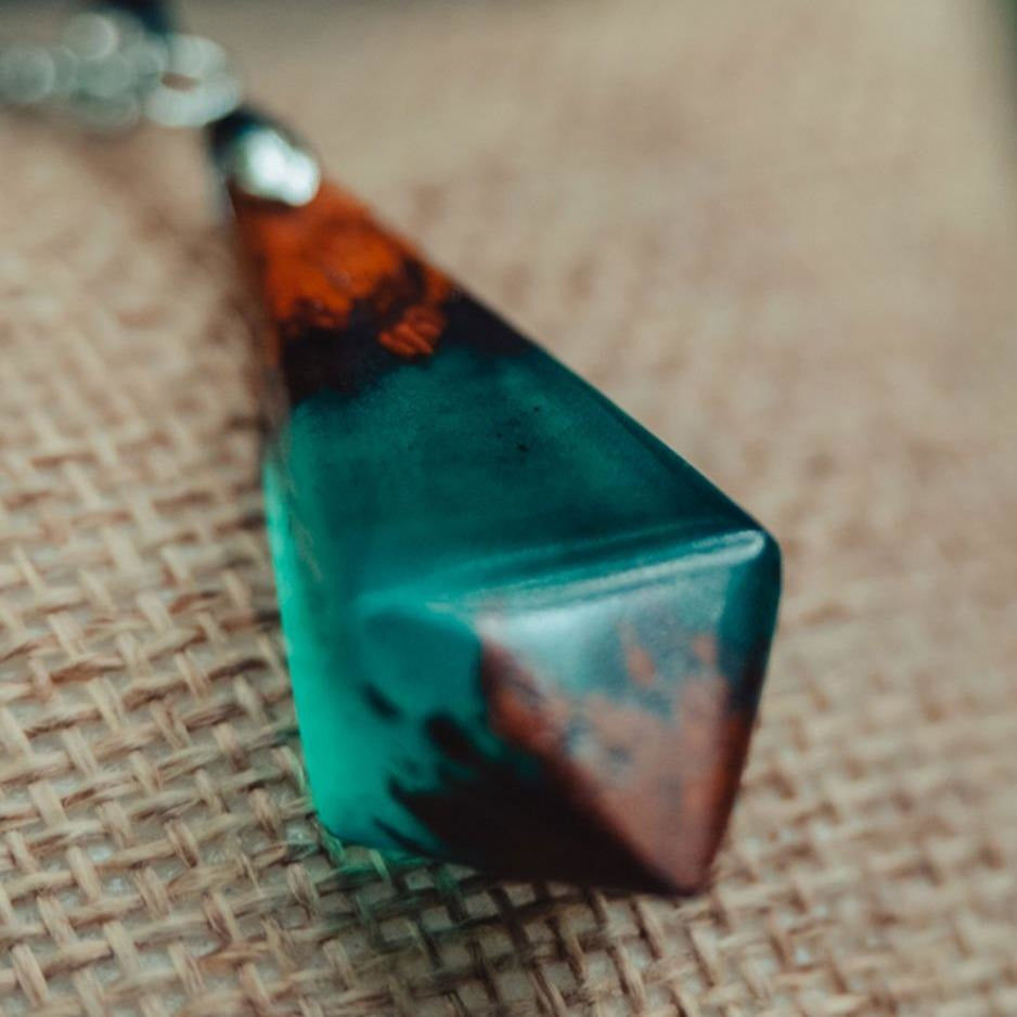 Pendentif en bois de padouk