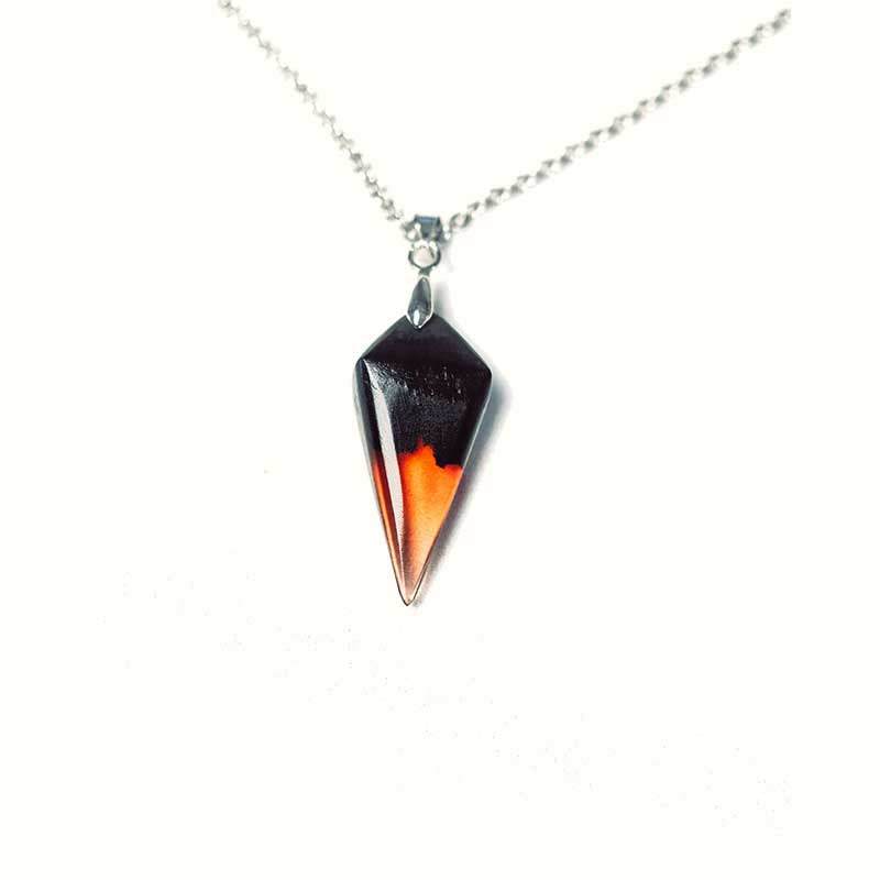 Pendentif en ébène