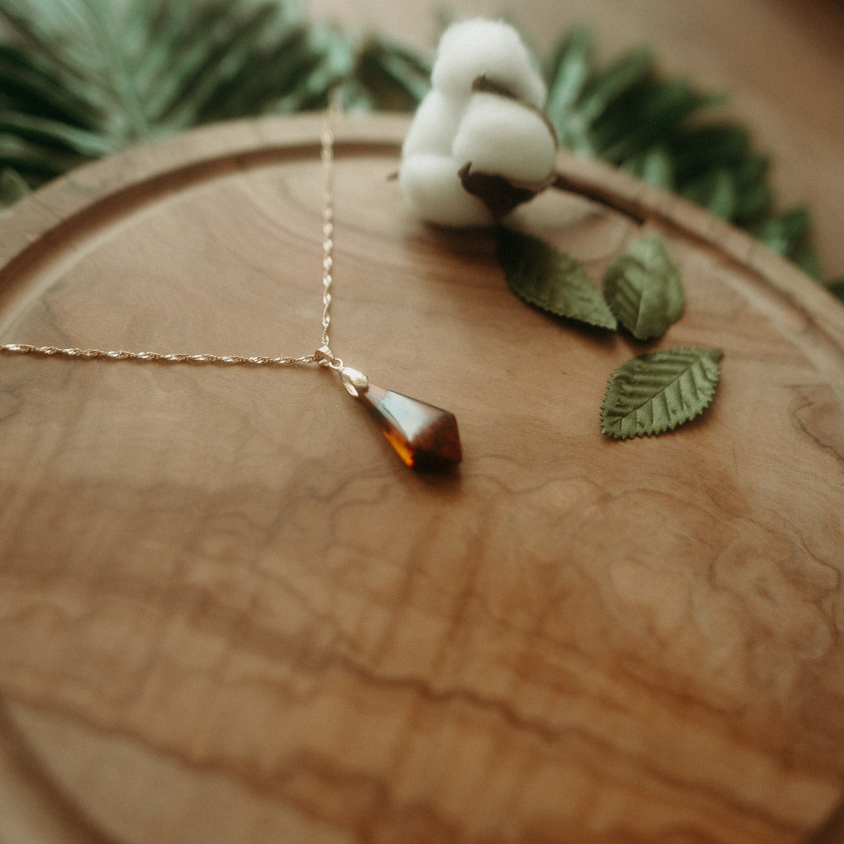 Pendentif en bois de padouk
