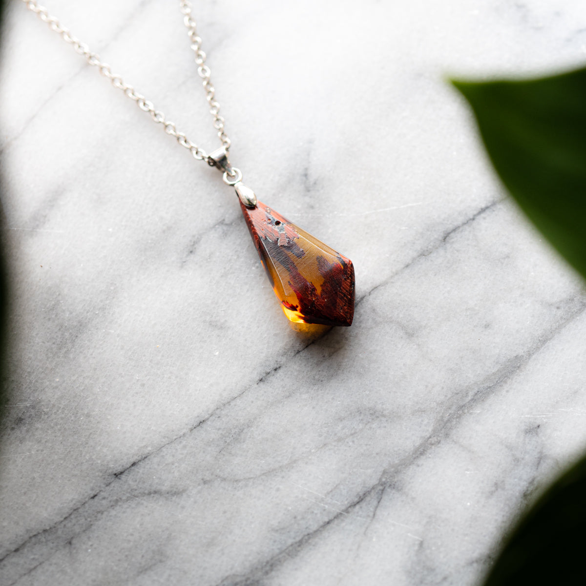 Pendentif en bois de padouk