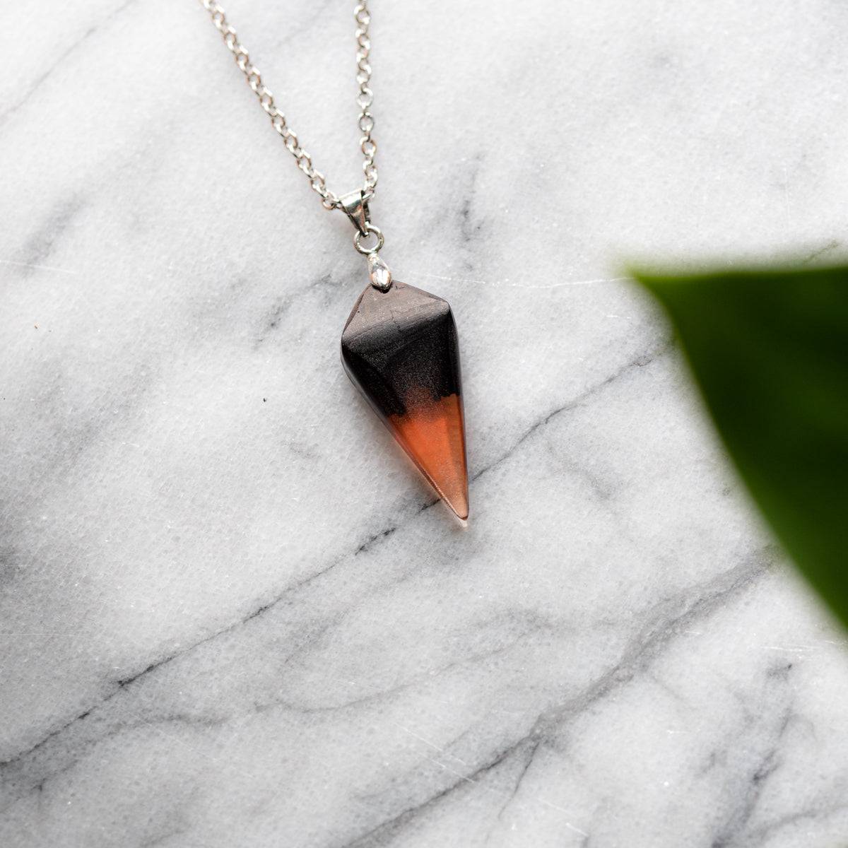 Pendentif en ébène